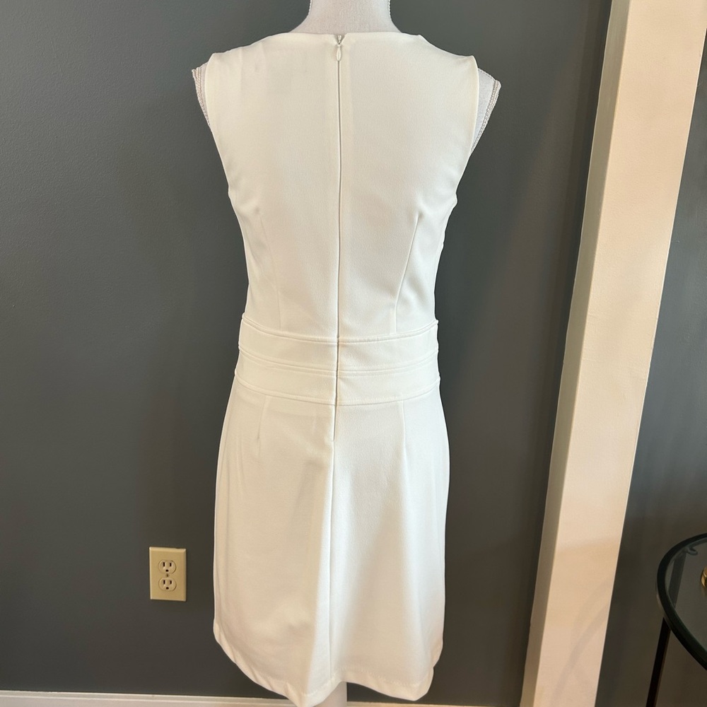 DKNY White Sleeveless Dress~Size 2 - Picture 6 of 7
